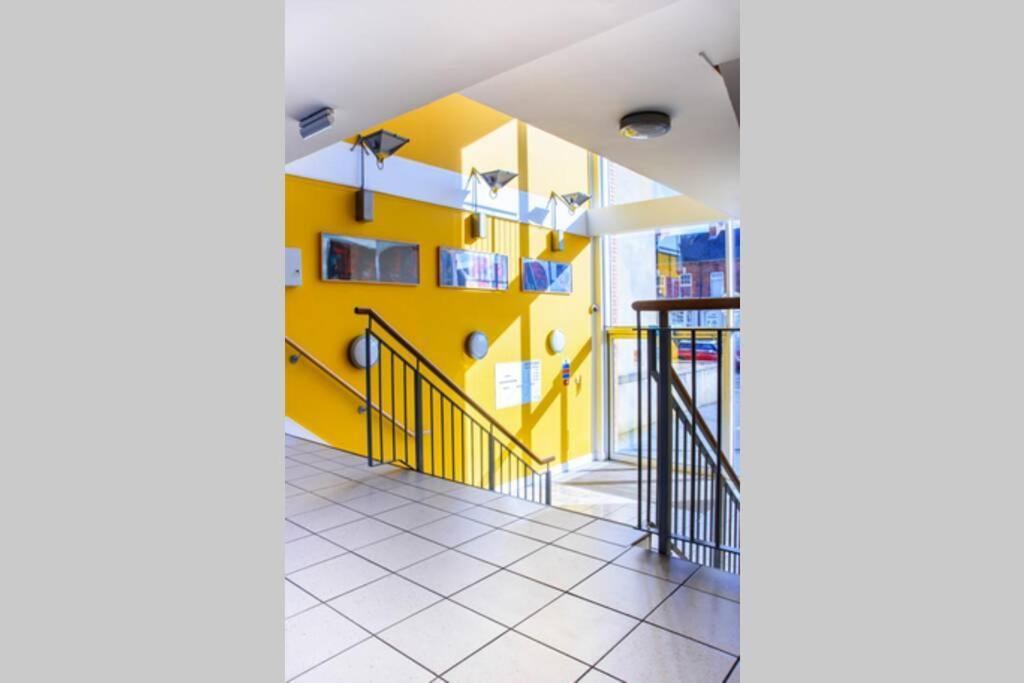 Luxury City Apartment Underground Parking 5* Belfast Bagian luar foto