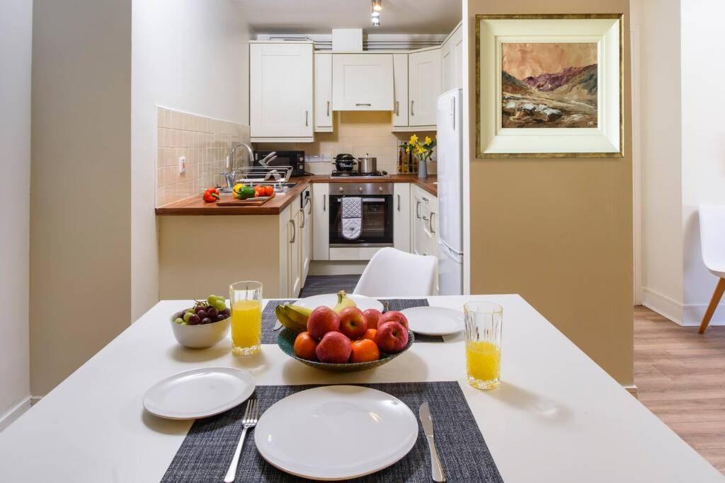 Luxury City Apartment Underground Parking 5* Belfast Bagian luar foto